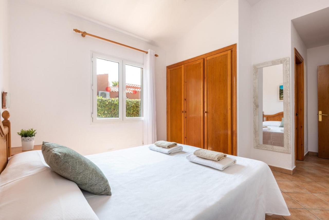 Villa Nurimar Cala'N Bosch  Extérieur photo